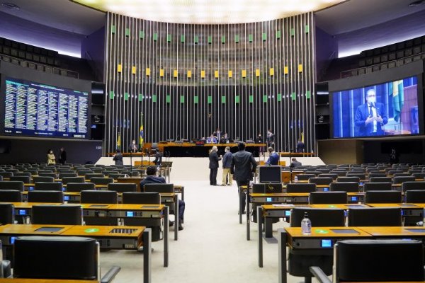 Câmara aprova MP que cria documento eletrônico para transporte de cargas
